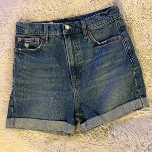 3/$13 ✨ Gap, High waisted jean shorts, size 4